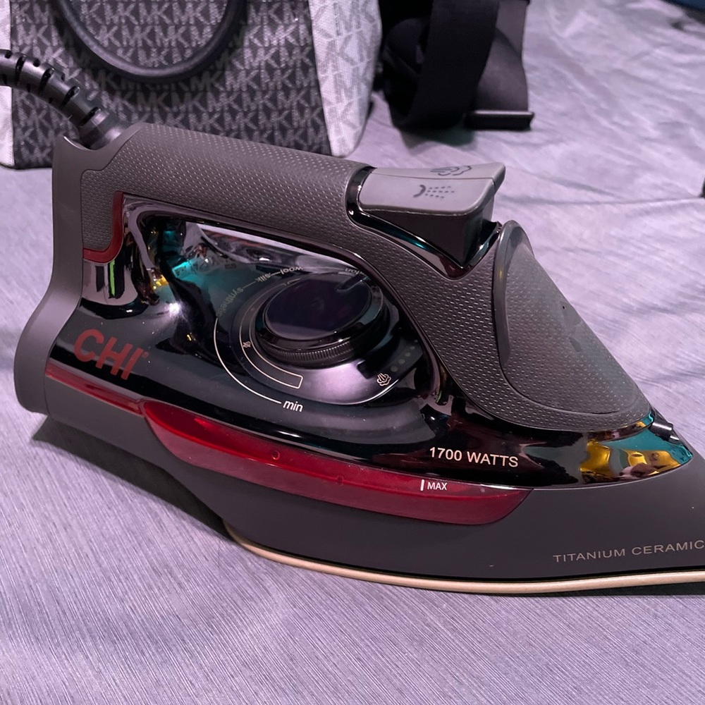 CHI Titanium Ceramic Iron